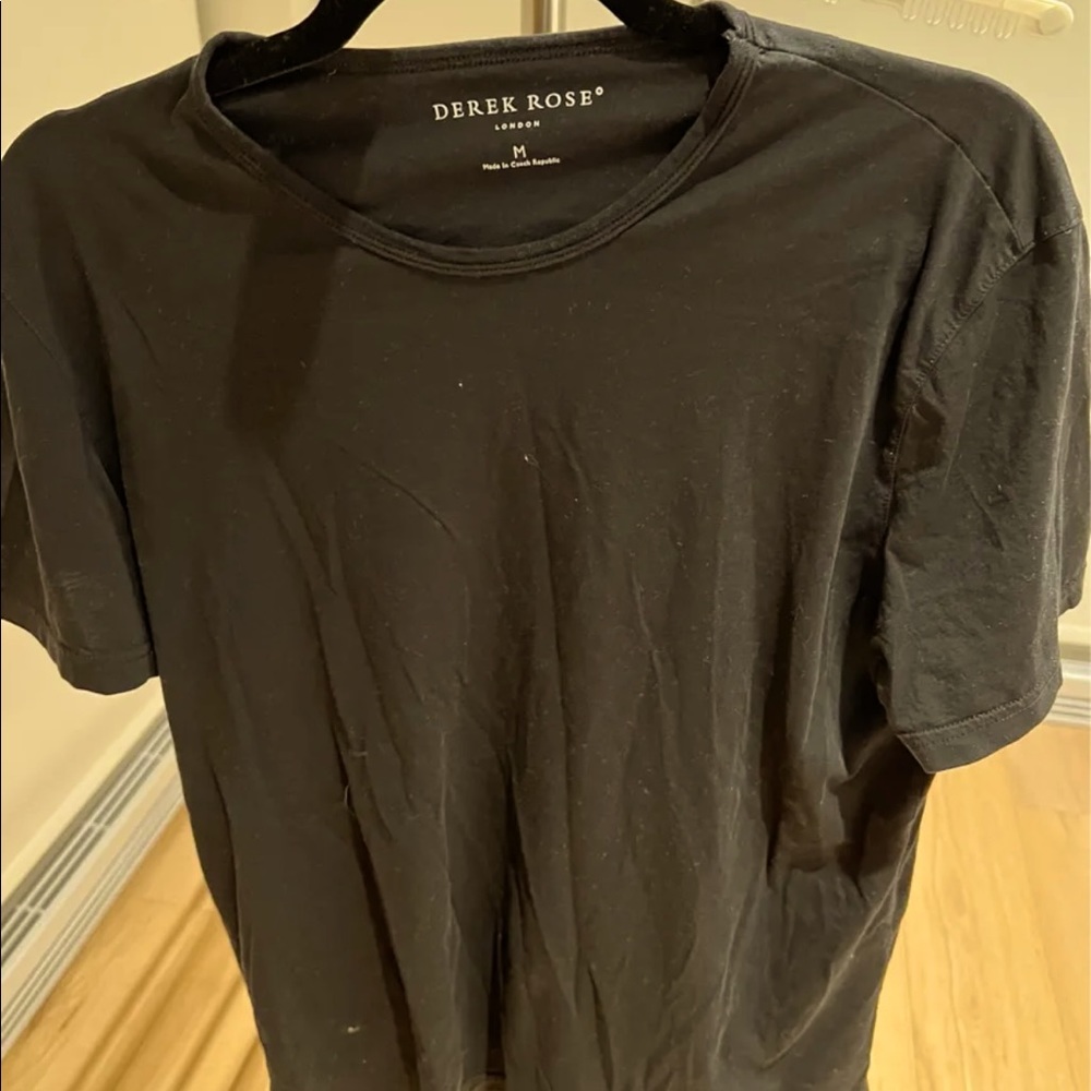 Derek Rose medium black t-shirt